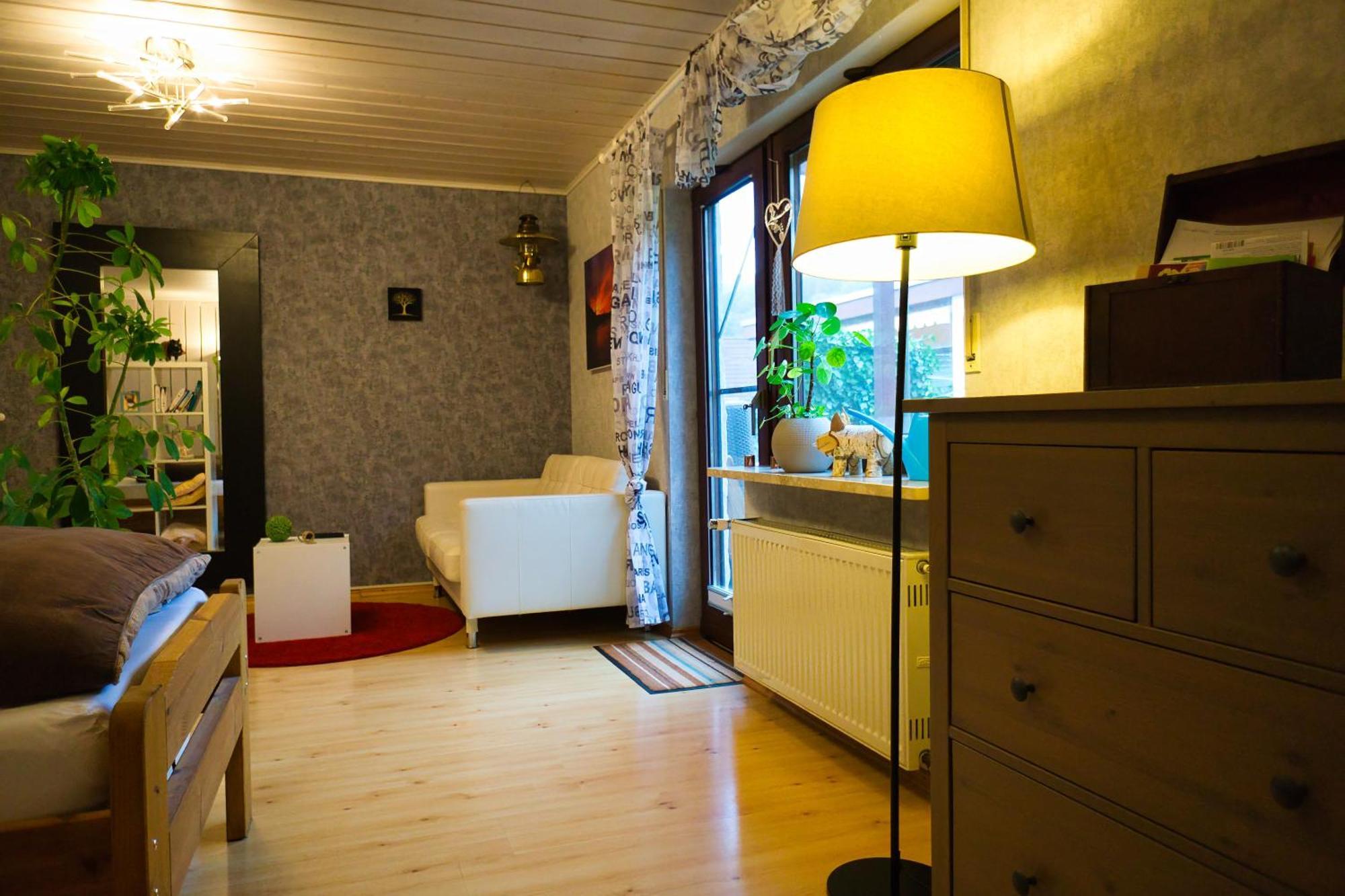 Gemuetliche Wohnung Mit Neckarblick เอเบอร์บาค ภายนอก รูปภาพ