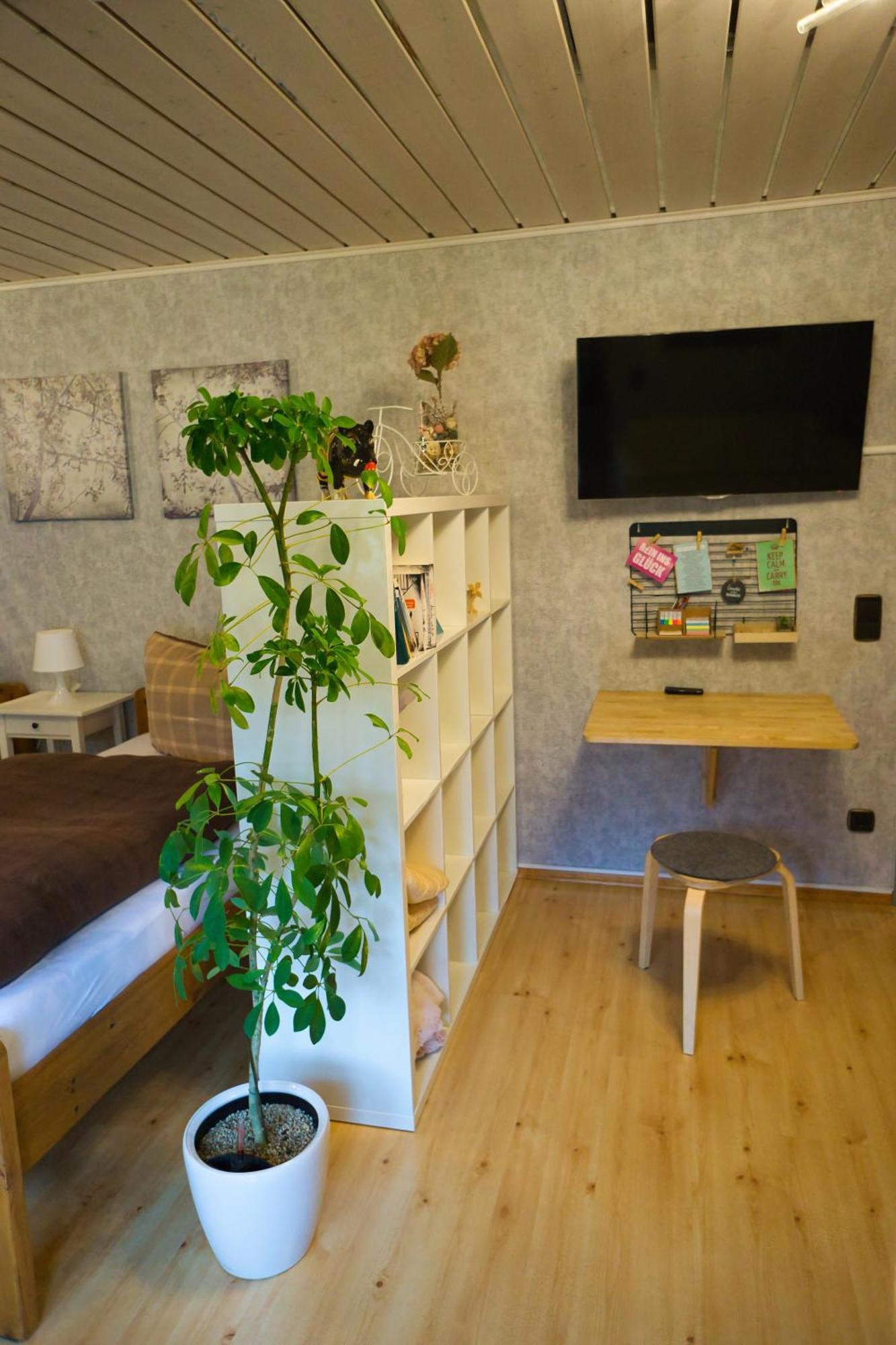 Gemuetliche Wohnung Mit Neckarblick เอเบอร์บาค ภายนอก รูปภาพ