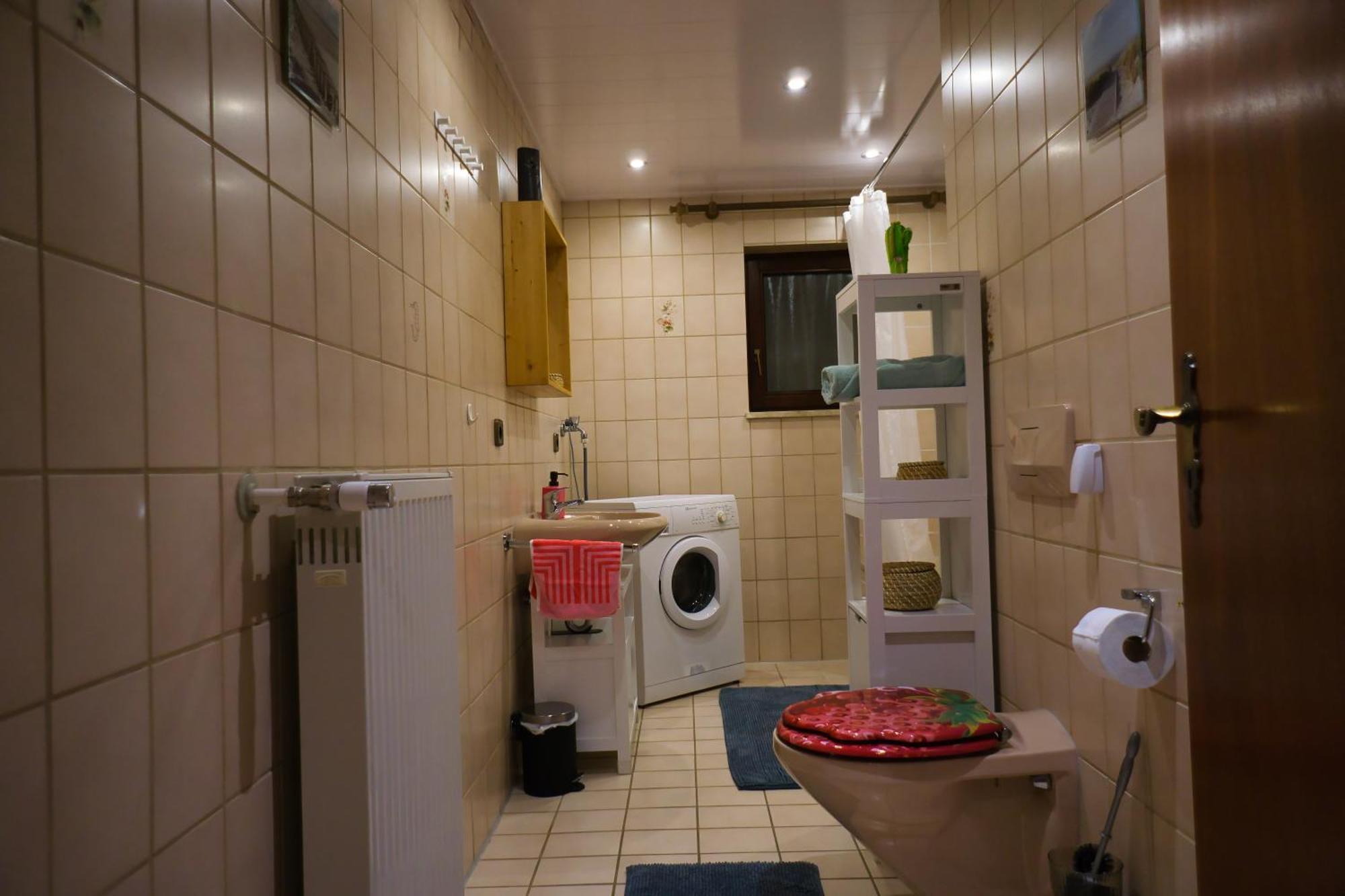 Gemuetliche Wohnung Mit Neckarblick เอเบอร์บาค ภายนอก รูปภาพ