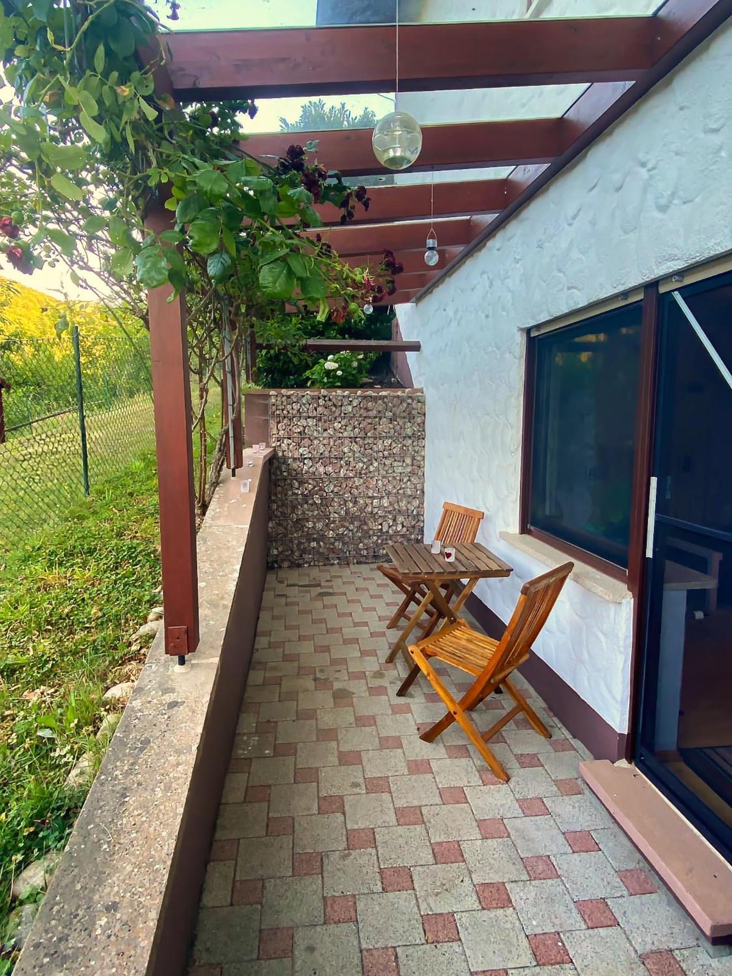 Gemuetliche Wohnung Mit Neckarblick เอเบอร์บาค ภายนอก รูปภาพ